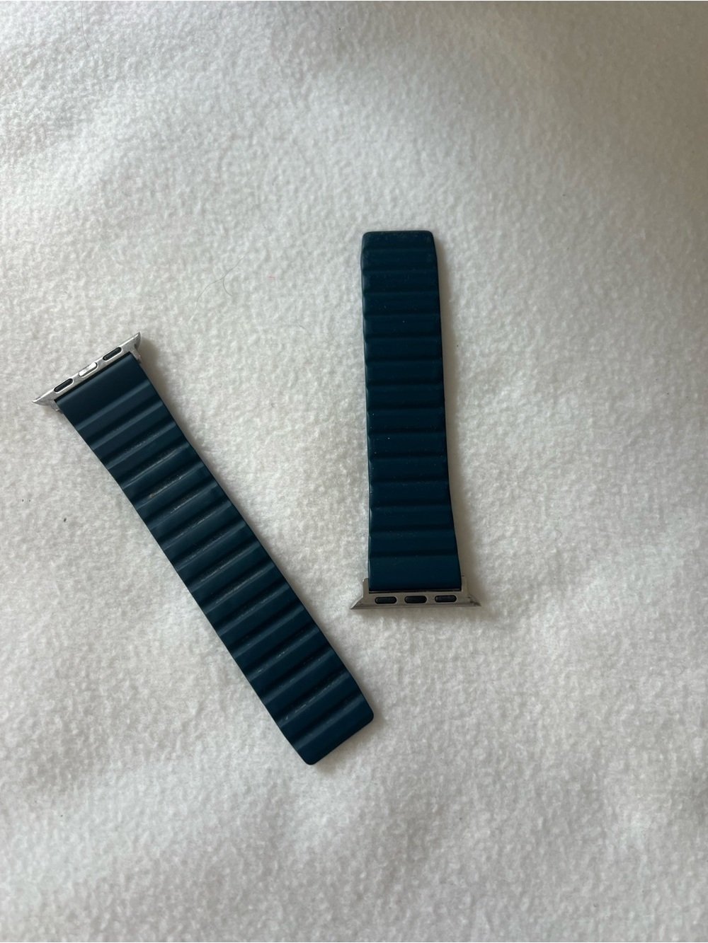 Deep Blue Ribbed Silicone Loop Band for Smartwatches